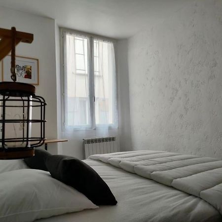 Appartement Au Coeur Du Village ซิสเตรง ภายนอก รูปภาพ